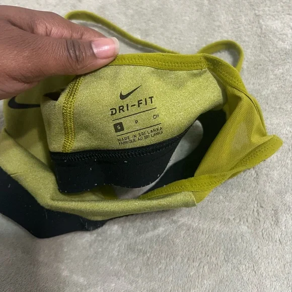 Nike Sports Bra - Picture 4 of 4